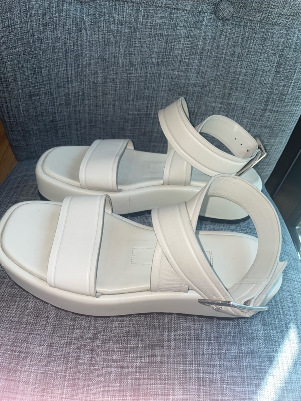 EUC Zara Bone colored ankle sandals Size 38 (size 7-7.5) So cute&fashionable. - Picture 2 of 6